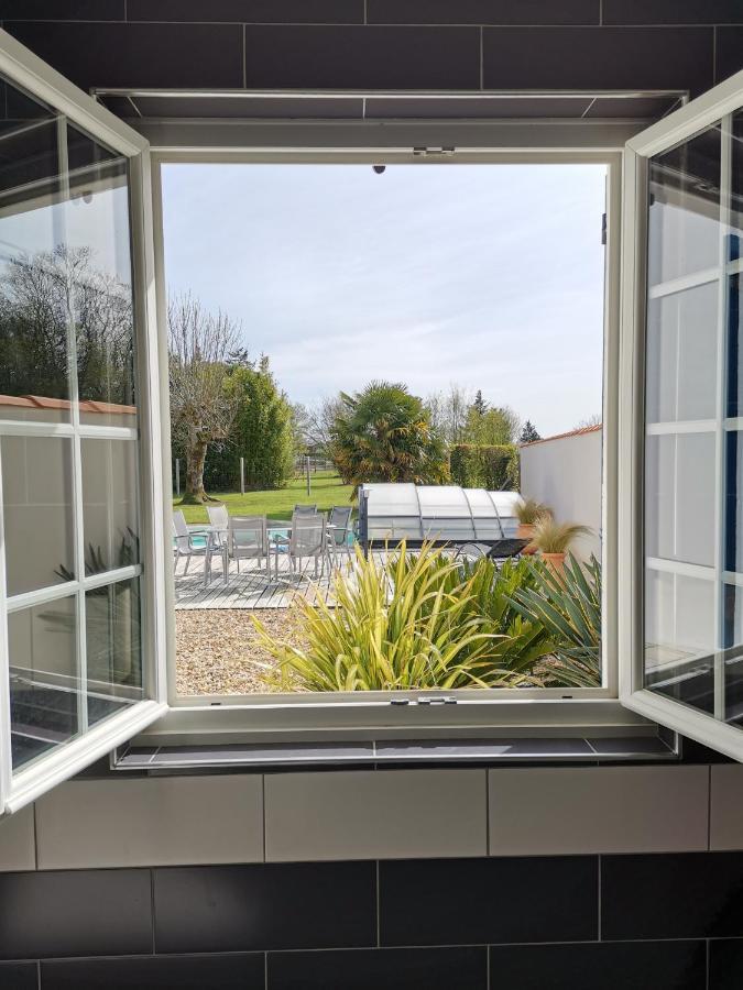 Maison De Campagne Proche Des Plages Saint-Romain-de-Benet Extérieur photo