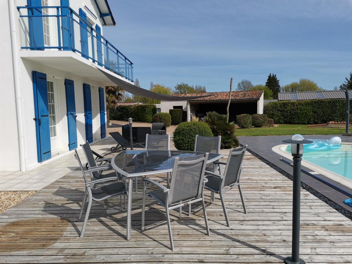Maison De Campagne Proche Des Plages Saint-Romain-de-Benet Extérieur photo